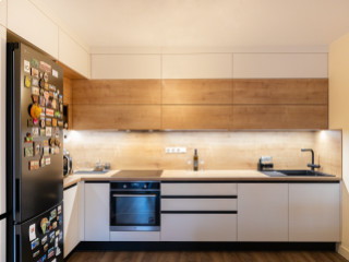 Otthonos meleg árnyalatok a konyhában